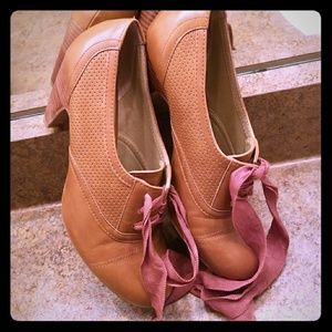 Oxford chunky heel booties